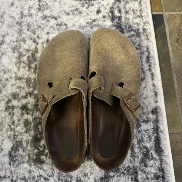Birkenstock Other - Birkenstock Boston Clog in Taupe